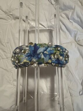 Blue Floral Bejeweled Headbad